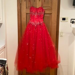 Red Mori Lee corset ballgown size 0